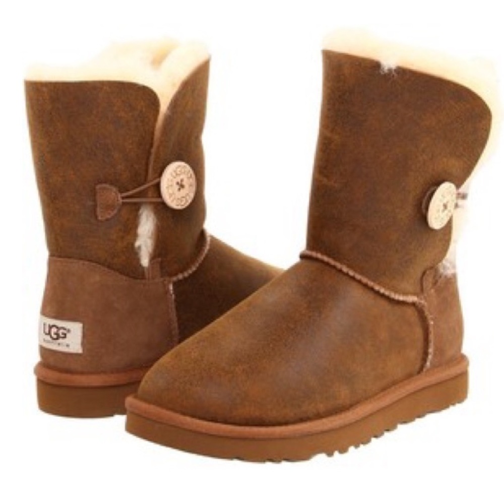 UGG Bailey Button Bomber Boots 5838 - Chestnut